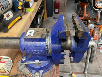 138- Wilton Vise