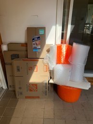018 - Lot Of Packing Materials - Boxes And Bubble Wrap
