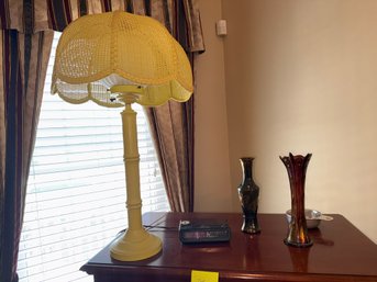 015 - DECORATIVE VASE & RETRO CLOCK LOT