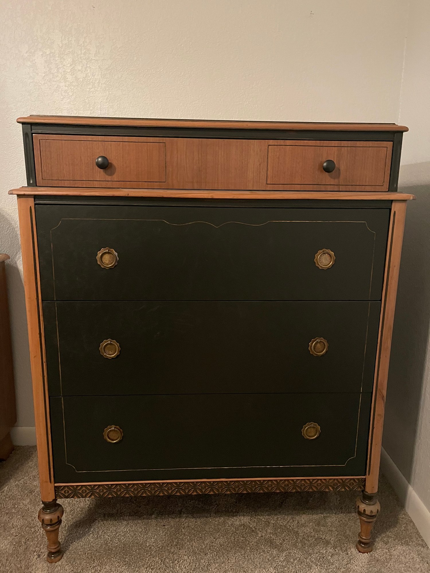 Vintage Rockford Cabinet Co. Dresser-165 Van Dyke Dresser #4288 |  Auctionninja.com