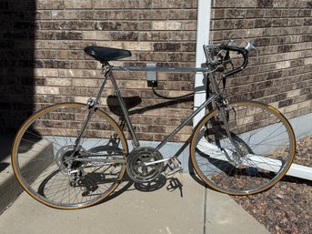 Vintage Schwinn Chrome Sports Touring Bike