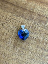 10k Heart Shaped Blue Stone Pendent