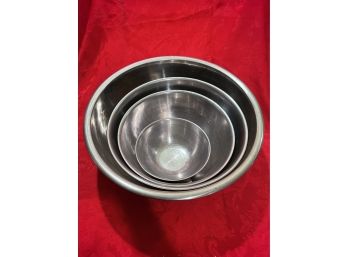 Set Of Mixing Bowls