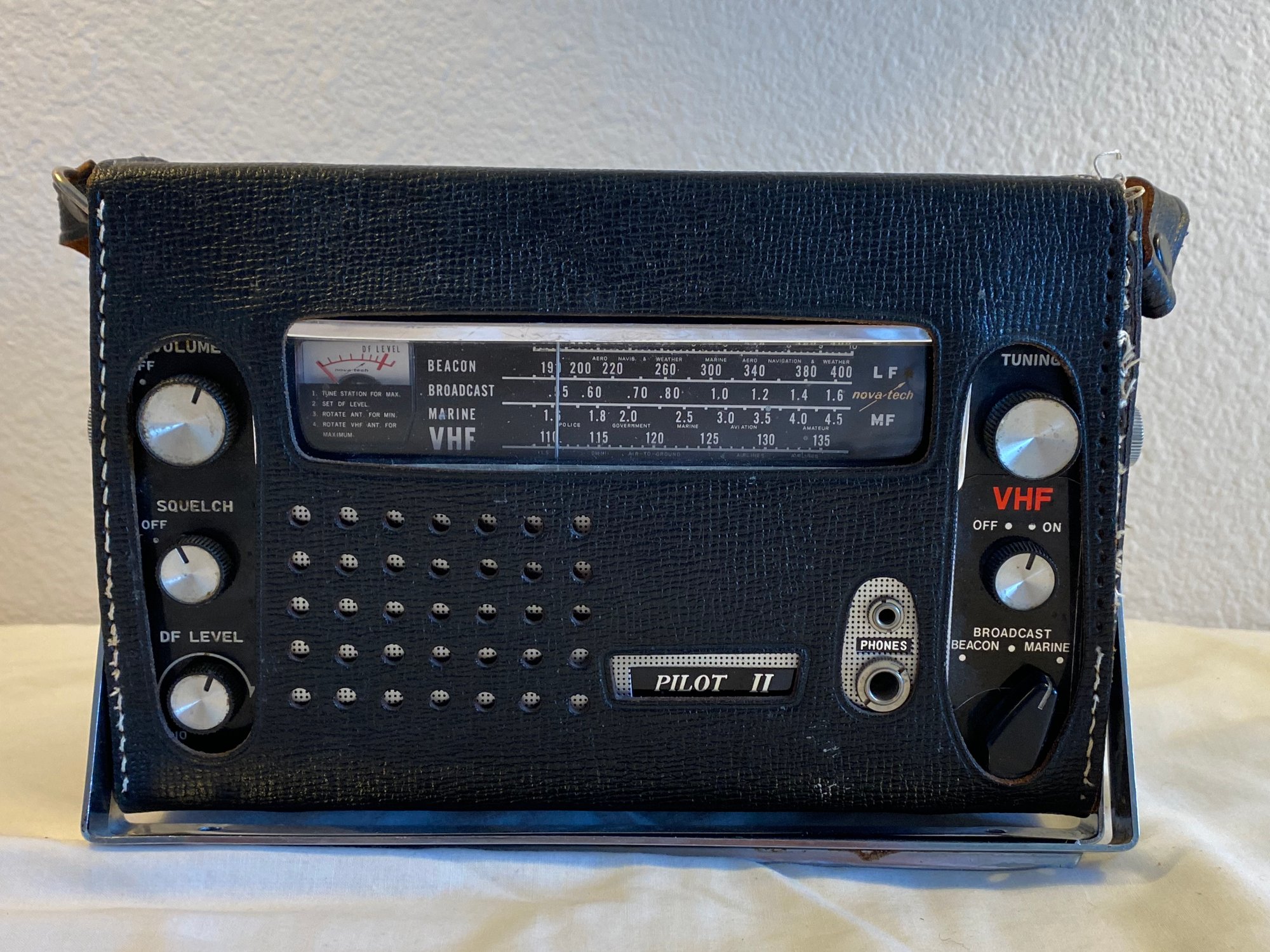 Vintage Nova Tech Pilot II Action Aircraft Police Navigation Radio