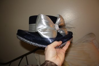 100 Wool Hat With Silver Bow And Trim