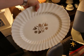 Royal Doulton Napier H4800 Bone China Oval Serving Platter With Gold Floral Decoration