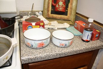 Vintage Enamelware Mixing Bowl Set With Floral Hibiscus Pattern And Metal Rim