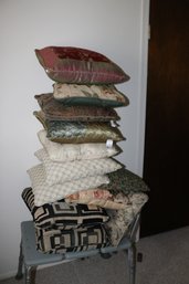 Decorative Throw Pillows And Accent Cushions