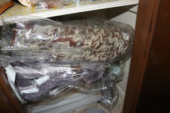 Patterned Blankets & Throws