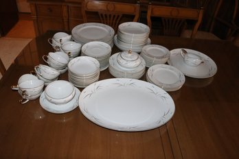 Mikasa Japan Dusk Breeze 8204 Platinum Wheat Fine China Dinnerware Set About 65 Items