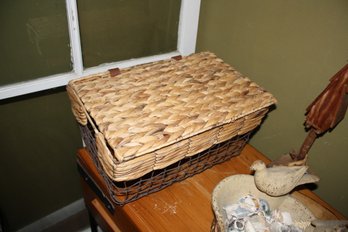 Vintage Rectangular Wire Frame Storage Basket With Woven Corn Shuck Lid