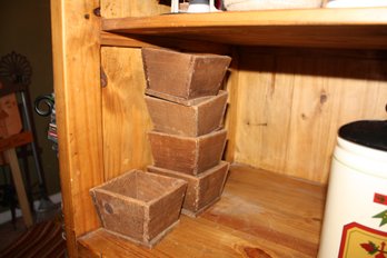 Primitive Vintage-Style Wooden Berry Baskets