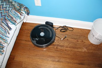 IRobot Roomba 671/675 Wi-Fi Connected Robot Vacuum Untested
