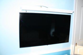 LG NanoCell TV No Remote Untested 43 Inches
