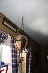 Decorative Vintage-Style Hot Air Balloon Hanging Ceiling Ornament