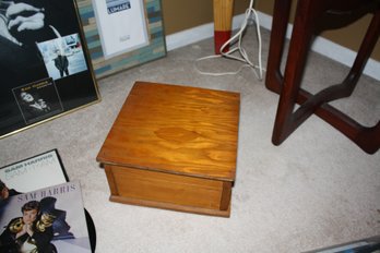 Vintage Wooden Keepsake Trinket Box With Felt-Lined Interior