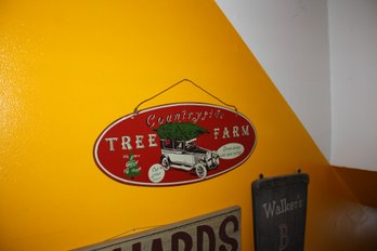 Vintage-Style Countryside Tree Farm Decorative Sign