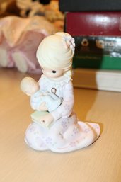 Precious Moments A Mother's Love Figurine