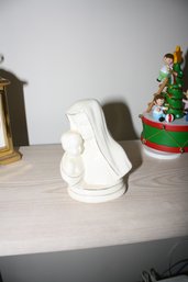 Collectible White Porcelain Virgin Mary & Baby Jesus Figurine  Madonna And Child