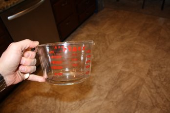 Pyrex 1-Litre Glass Measuring Cup