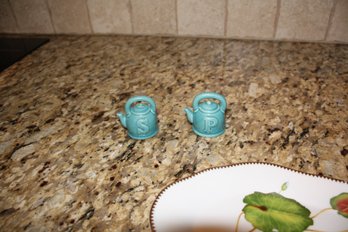 Mini Teapot-Shaped Ceramic Salt And Pepper Shaker Set