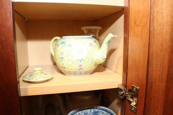 Jingdezhen Famille Rose Longevity Porcelain Teapot