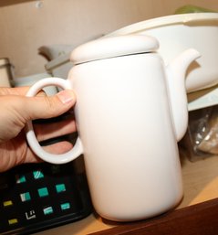 White Porcelain Minimalist Coffee Teapot