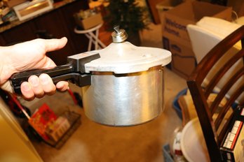 Vintage Aluminum Pressure Cooker With Locking Lid Design