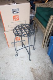 Lattice Design 16-Inch Metal Plant Stand