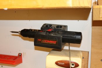 Cordless Reversing Screwdriver With Charging Dock System Untested