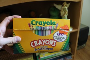 Crayola 64 Count Crayon Box With Built In Sharpener