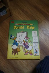 Disney Learn To Draw Donald And Daisy Instructional Book