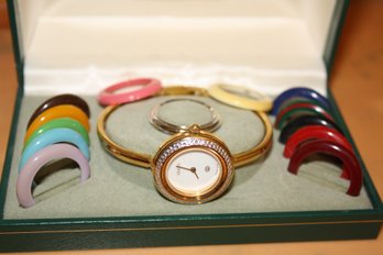 Vintage Like New Gucci Change Bezel Watch Set Authentic Needs Battery