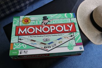 Hasbro Monopoly The Fast-Dealing Property Trading Game With Speed Die