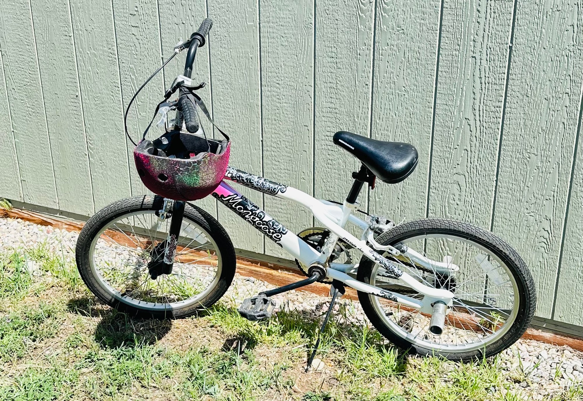 Pink And White Slyde Freestyle Chic Mongoose Bike #137579 