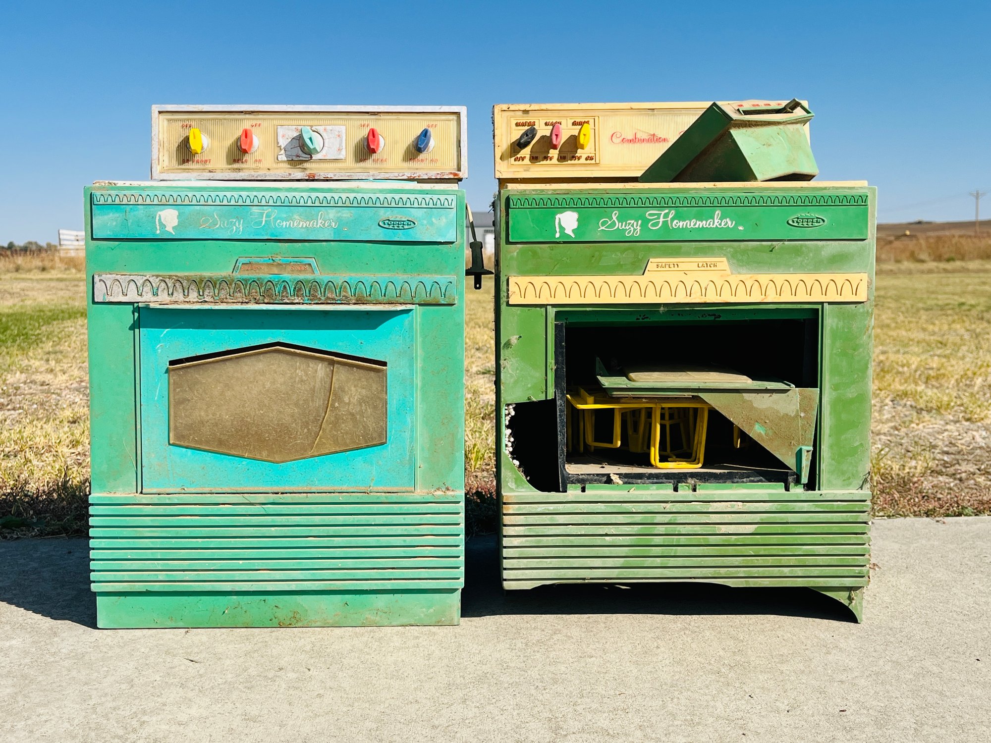 Vintage 1960s Suzy Homemaker Ovens #207901 | Auctionninja.com