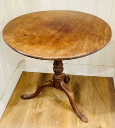 Georgian-style Oak Tilt-top Tripod Table
