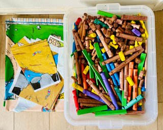Vintage Collection Of Wooden Lincoln Logs With Maps