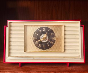 Vintage Mid-century General Electric Model 941 Vacuum Tube Am Clock Radio