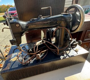 Antique Wheeler & Wilson Sewing Machine- Works!