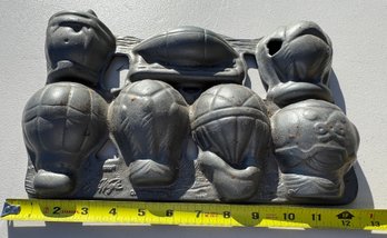 John Wright Cast Iron Hot Air Balloon Zeppelin Baking Pan- Please Read