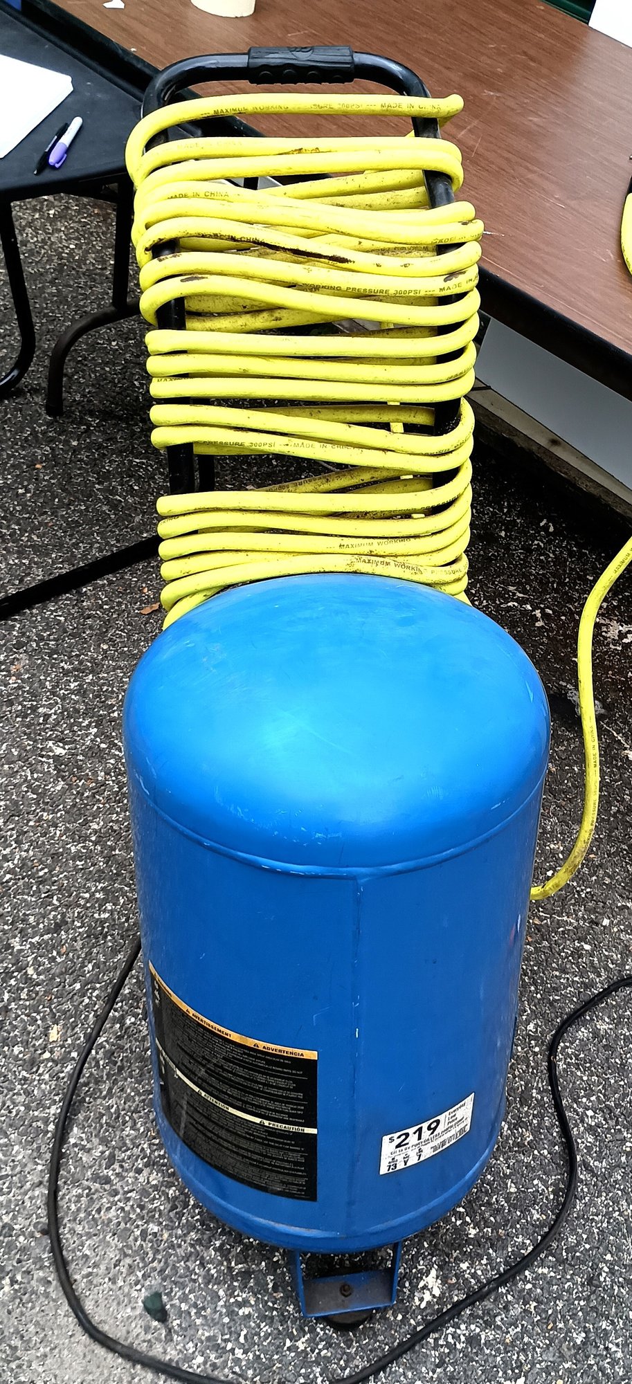 8602 Campbell Hausfeld Wheeled Portable Air Compressor Model