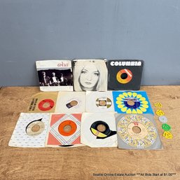 Large Lot Of Assorted Vintage 45 Record Albums Incl. The Outsiders, Bee Gees, Willie Nelson, Mary Hopkin