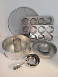 Collection Of Aluminum Bakeware