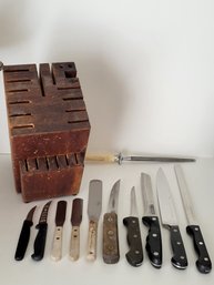 Vtg Wooden Knife Block With Assorted Knives
