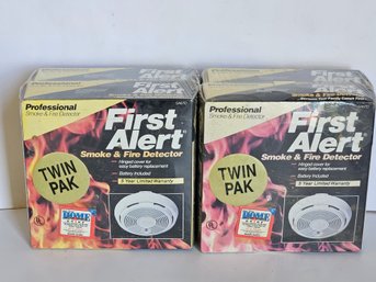 2 Vtg 1994 First Alert Twin Pack Smoke Detectors
