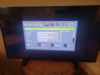 Insignia 39' TV