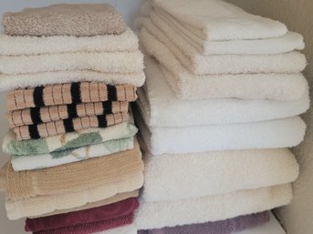 Bath And Kitchen Towel Lot X 26