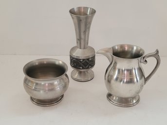 Vtg Woodbury Pewterers Creamer And Sugar And Bud Vase
