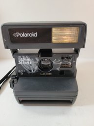 Vtg Polaroid 600 One Step Film Camera